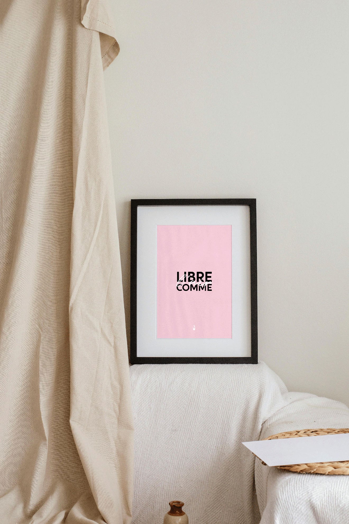 affiche citation libre comme l'aire rose et noir