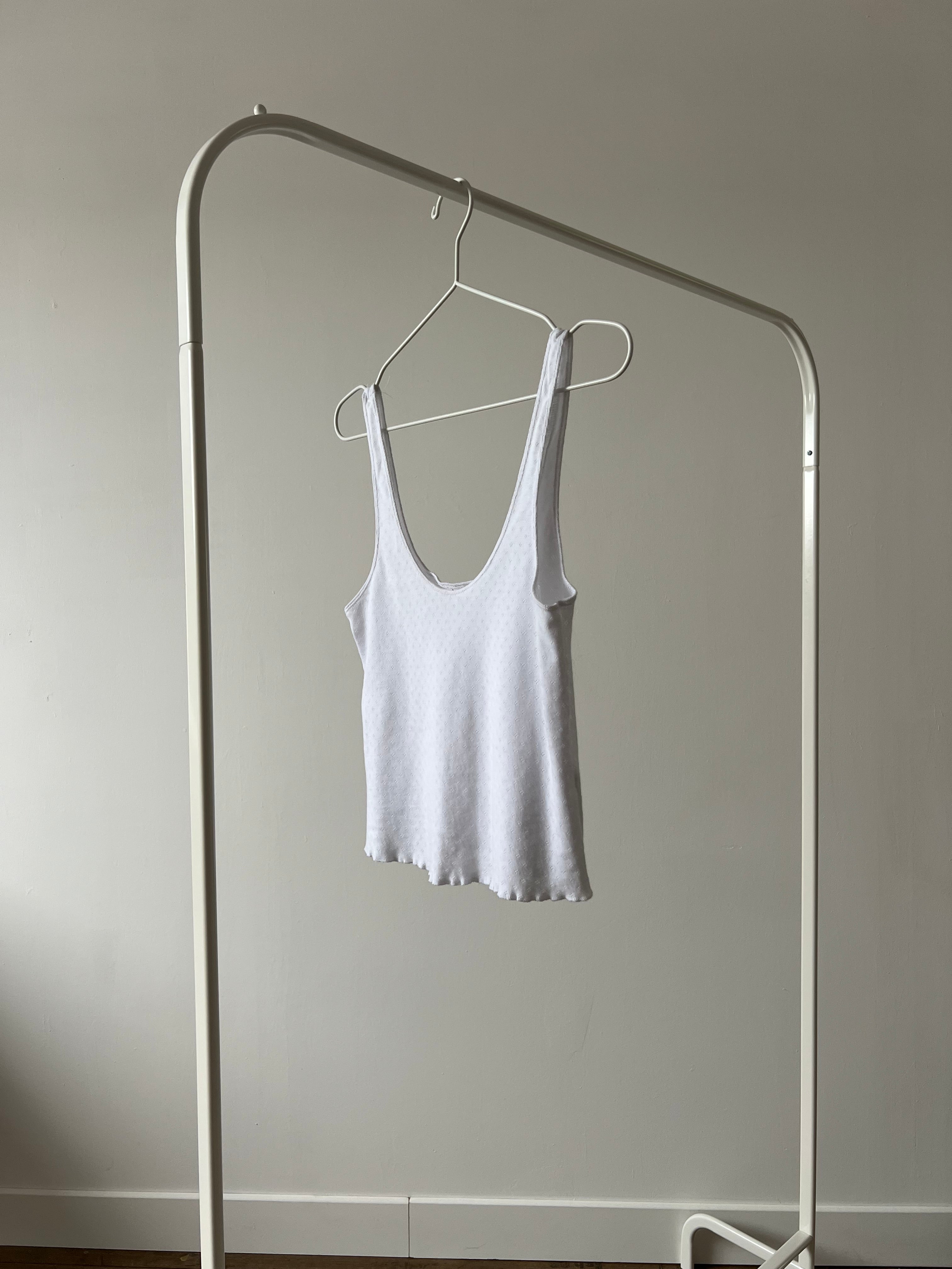 débardeur noé en jersey pointelle blanc posé sur portant