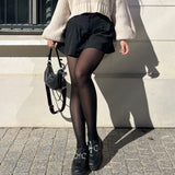Look parisien lifestyle – jupe Angèle tailleur gris ALBA