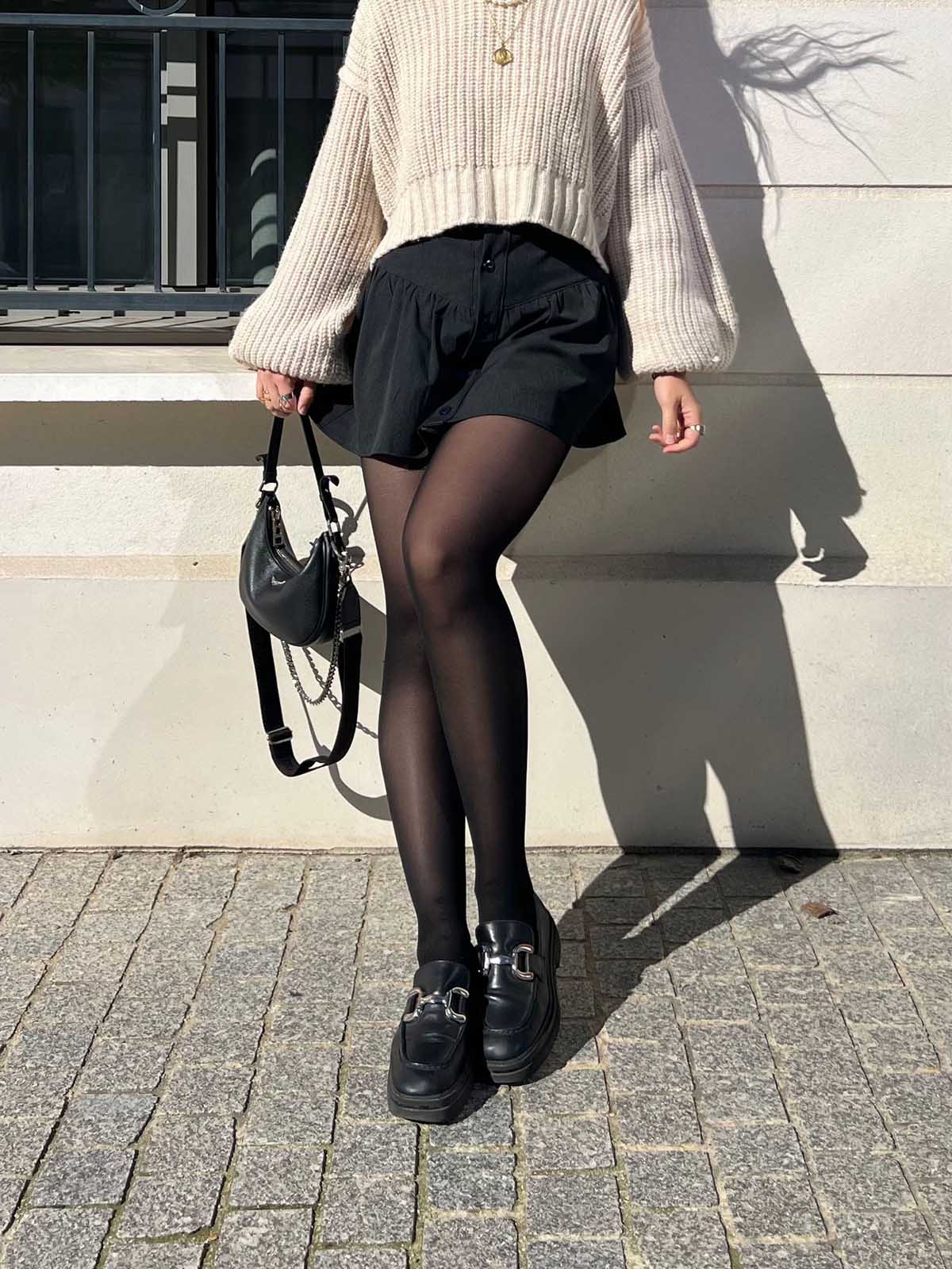 Look parisien lifestyle – jupe Angèle tailleur gris ALBA
