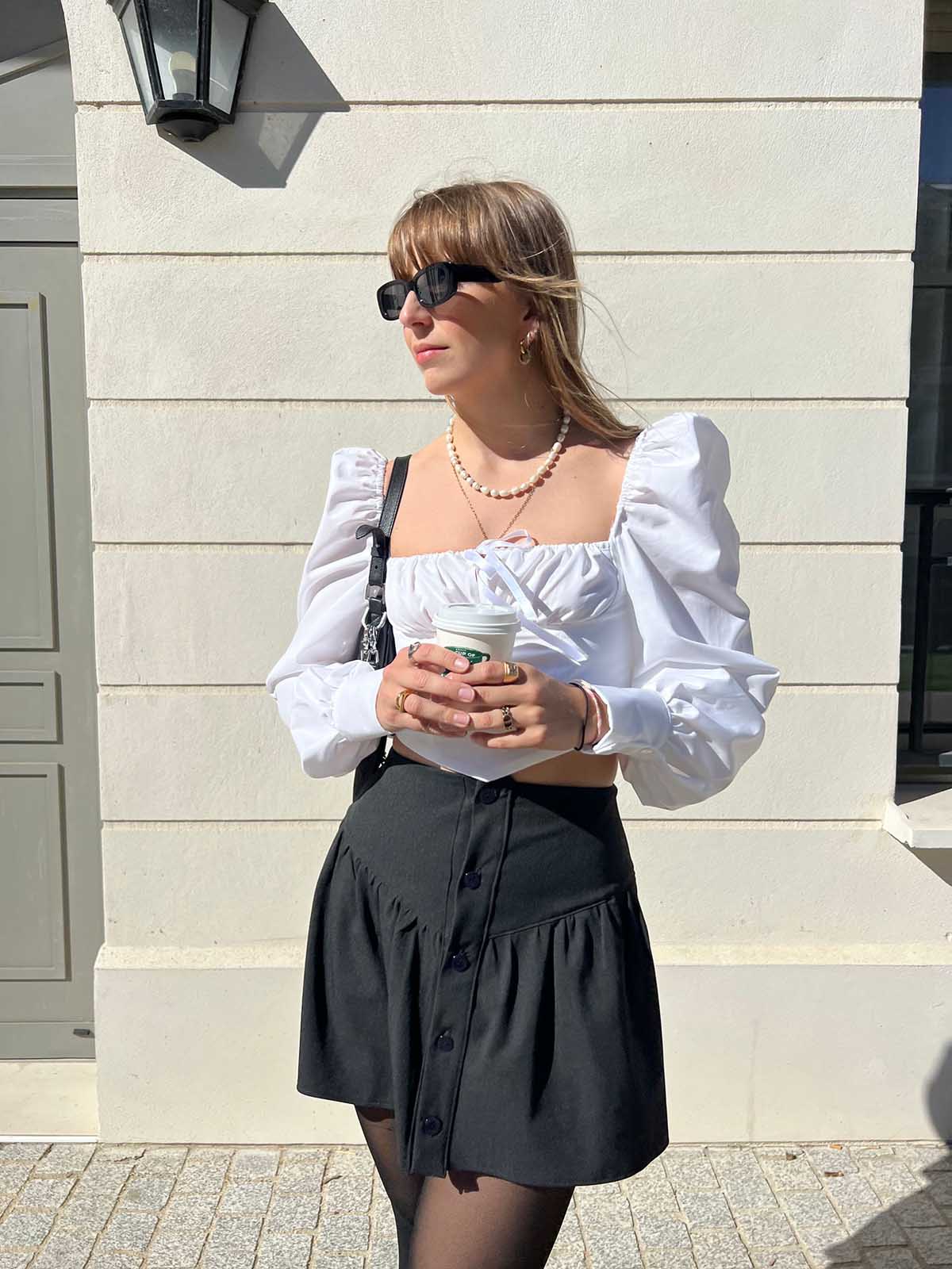 Jupe Angèle tailleur gris ALBA et blouse Gisèle popeline blanc – look parisien chic