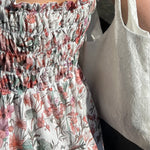 robe simone à fleurs spring, zoom vue de dos avec sac en dentelle