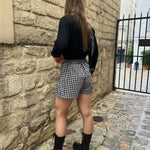 Short Lucas vichy noir ALBA – style chic et décontracté dans les rues de Paris