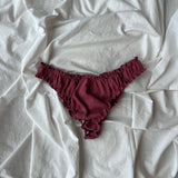 Tanga, culotte en jersey pointelle framboise à plat
